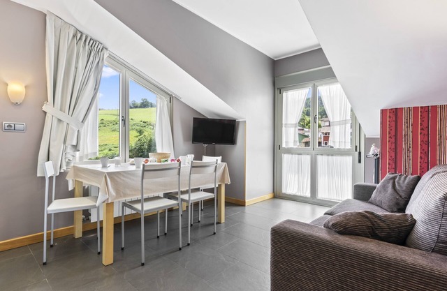 Apartment '4ºd Apart Ático 4 Adultos' with Wi-Fi