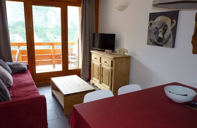 Apartment - 6 people - Underground parking - Large balcony - Swimming pool