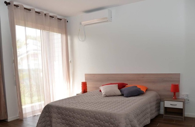 Apartment-Abricot Pays-Ensuite with Shower