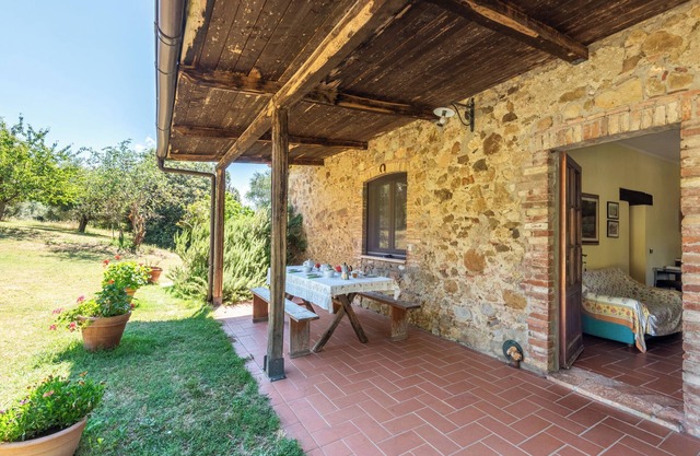 Apartment 'Autentico In Campagna' with Mountain View, Shared Pool and Wi-Fi