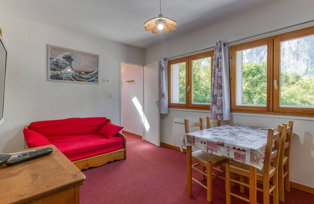 Apartment 'B2 Ours Blanc' with Mountain View, Shared Garden and Wi-Fi