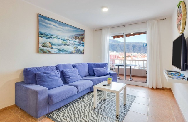 Apartment Deluxe on the Beach with Pool, Balcony, Ocean View & Wi-Fi
