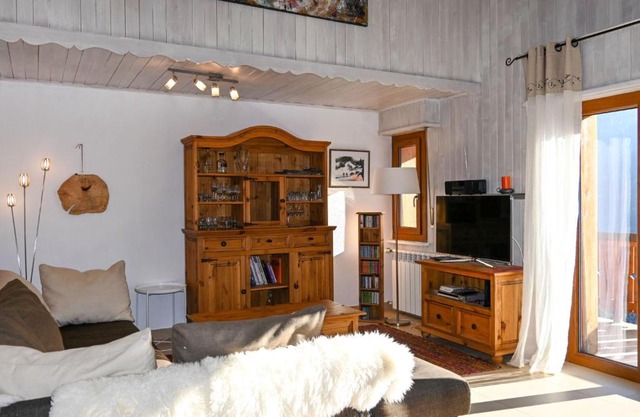 Apartment Dent Favre A et B by Interhome