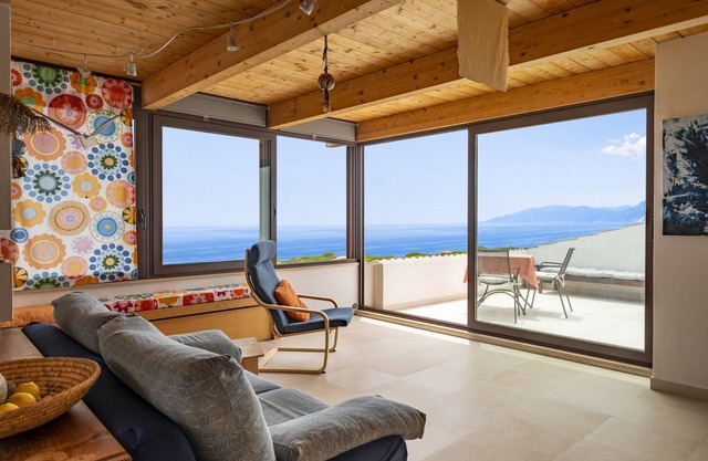 Apartment 'Dream In The Sky' with Sea View, Wi-Fi and Air Conditioning