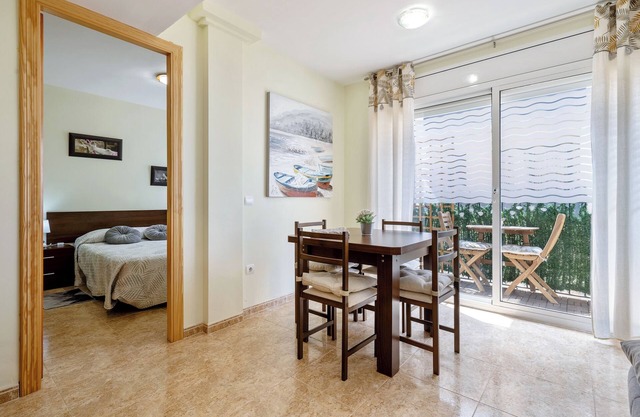 Apartment 'Faro De Mar' with Wi-Fi and Air Conditioning