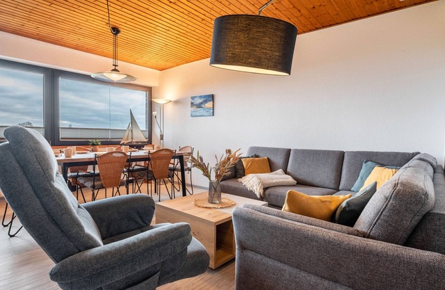 Apartment 'Ferienwohnung 27 Sandbank, 80 Qm' with Sea View, Balcony and Wi-Fi