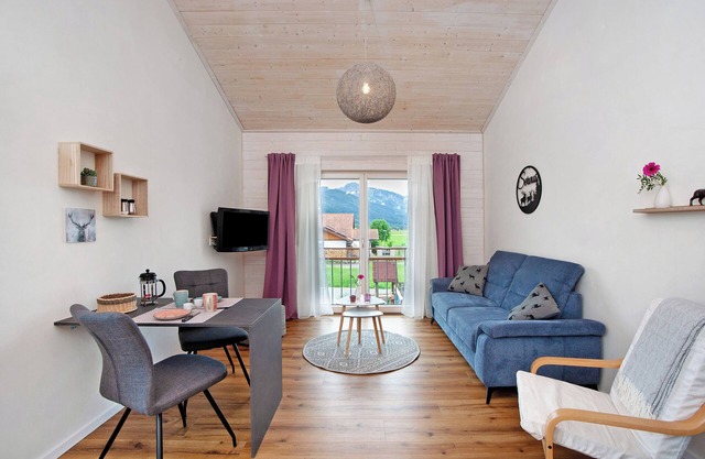 Apartment 'Ferienwohnung Junge' with Mountain View, Balcony and Wi-Fi