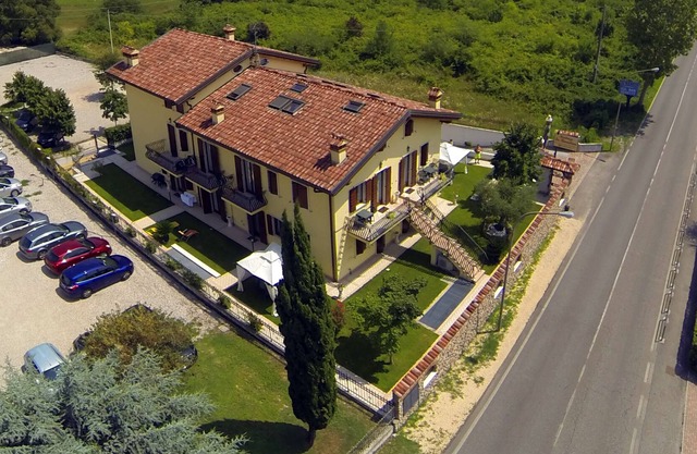 Apartment for 4/5 people on two floors