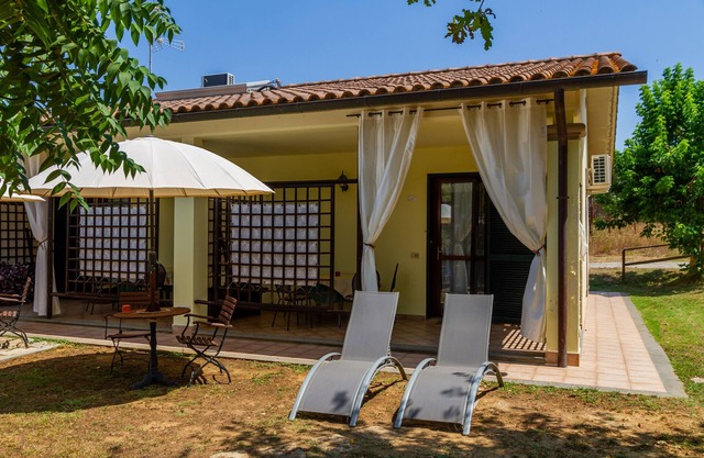 Apartment 'Forasacco Dei Campi' with Private Terrace, Wi-Fi and Air Conditioning