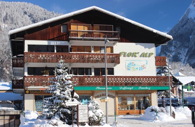 APARTMENT GRAND COMFORT 8-10 PEOPLE FULL CENTER AND 500m FROM TELECABINE