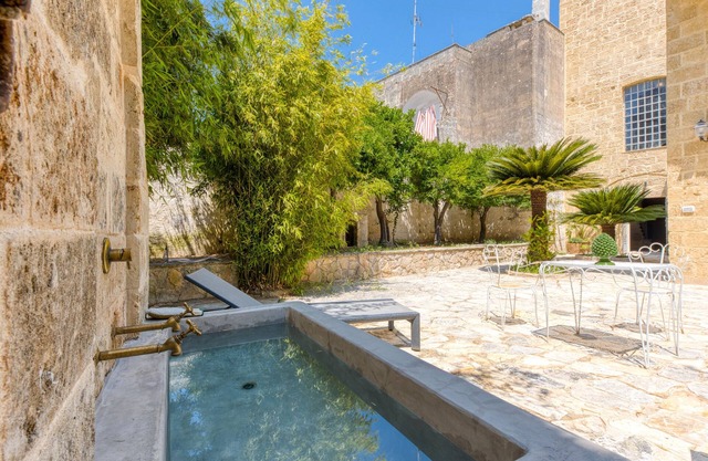 Apartment 'Humilitas - Basium' with Private Garden, Wi-Fi and Air Conditioning