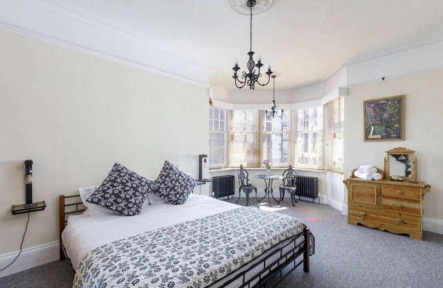 Apartment in Brighton near Brighton Beach