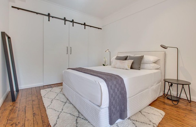 Apartment in Elizabeth Bay, NSW, Australia