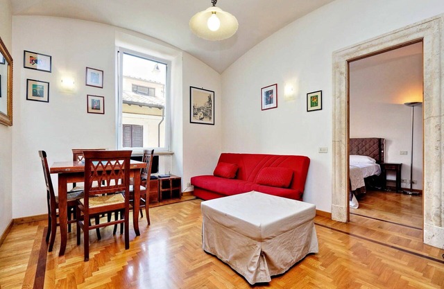 Apartment in Rome with 1 bedrooms sleeps 3