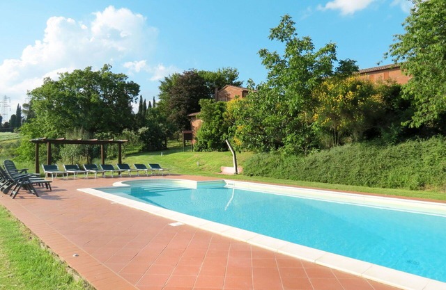 Apartment in villa with private pool, WIFI, hot tub, A/C, TV, patio, pets allowed, panoramic view