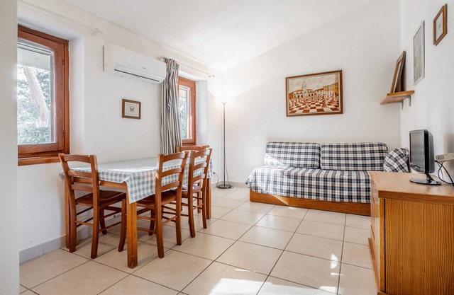 Apartment 'La Capannuccia A' with Shared Garden, Wi-Fi and Air Conditioning
