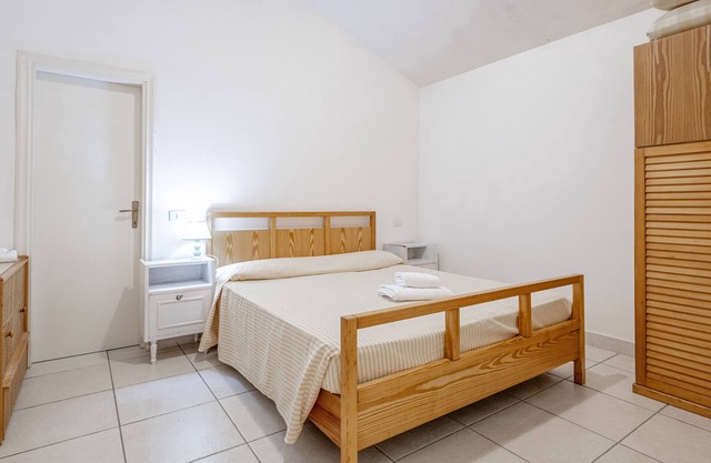 Apartment 'La Capannuccia D' with Sea View, Wi-Fi and Air Conditioning