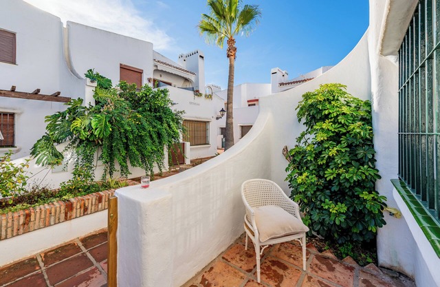 Apartment 'Las Gaviotas' with Private Terrace