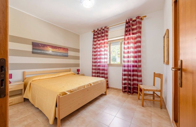 Apartment 'Le Magnolie 8 - 1° Piano' with Sea View, Wi-Fi and Air Conditioning