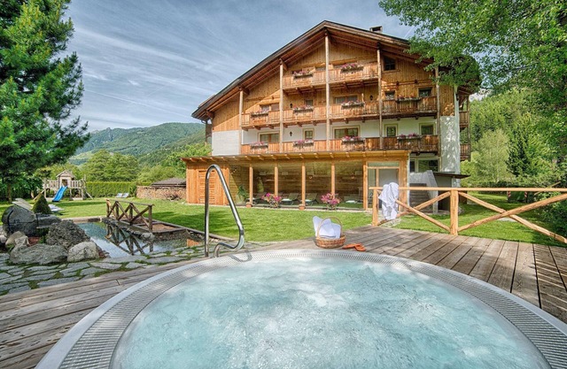 Apartment "Löfflerblick B Plus Hochfeiler" with Mountain View, Wi-Fi, Sauna & Jacuzzi