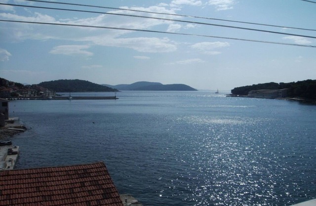 Apartment Mirni - 5 m from sea: - Luka (Island Prvic), Riviera Sibenik, Croatia