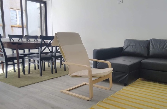 Apartment 'Miramar Apartamento 1º Andar' with Sea View, Wi-Fi and Air Conditioning