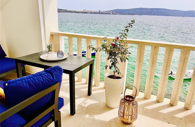 Apartment mit Terrasse am Meer