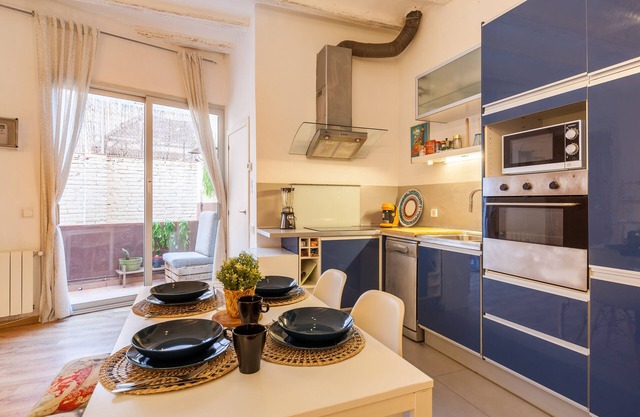 Apartment "Modern Flat Next To Bogatell Beach" with Private Balconies & Wi-Fi