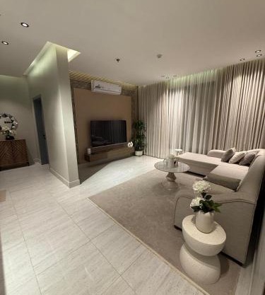 Apartment near Alraka Corniche شقة بجانب كورنيش الراكة