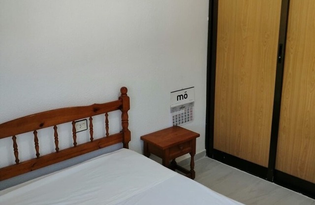 Apartment near the beach, shared pool, wifi, private parking.