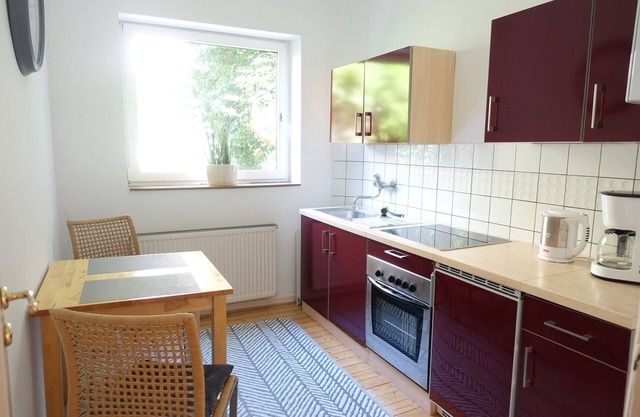 Apartment 'Nice Close To City' with Shared Garden, Balcony and Wi-Fi