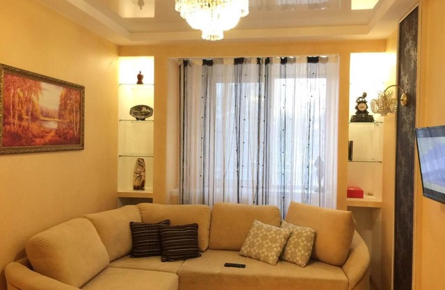 Apartment on Preobrazhenskaya 82-1