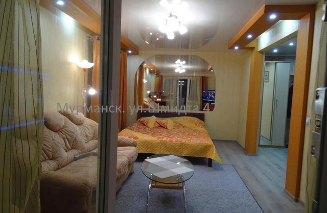 Apartment on Shmidta 47