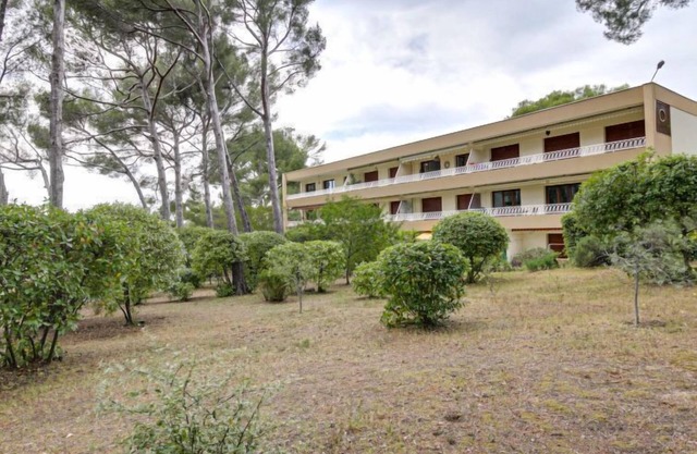 Apartment Résidence Eden Parc in Sanary sur Mer - 6 persons, 2 bedrooms