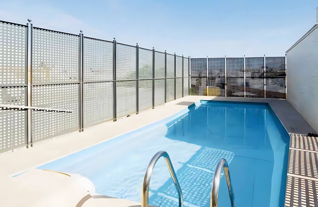 Apartment 'Sevilla Centro Con Piscina' with Shared Pool, Wi-Fi and Air Conditioning