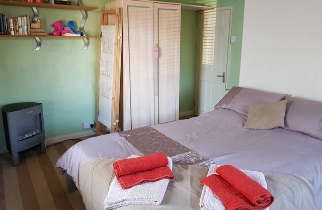 Apartment - Sleeps 4 - Pet friendly - Balcony