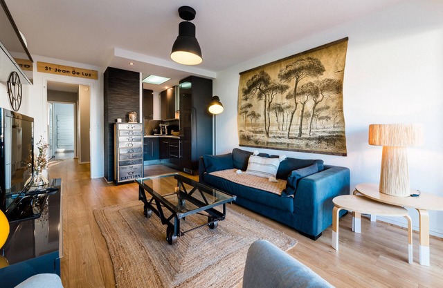 Apartment St Jean de Luz - Private residence, swimming pool and its parking space!