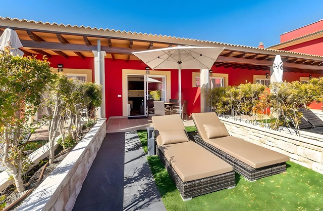 Apartment 'Standard 12' with Shared Pool, Wi-Fi and Air Conditioning
