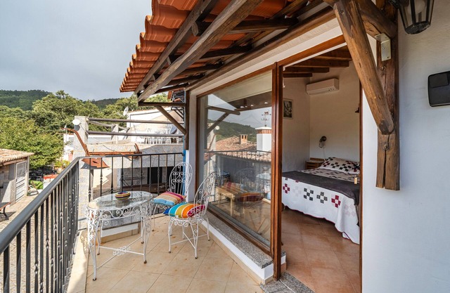 Apartment 'Suíte' with Shared Garden, Wi-Fi and Air Conditioning