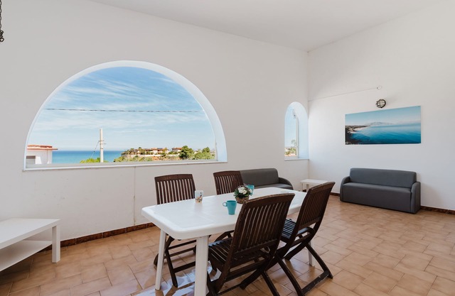 Apartment 'Terrazza Sul Mare' with Sea View, Private Terrace and Wi-Fi