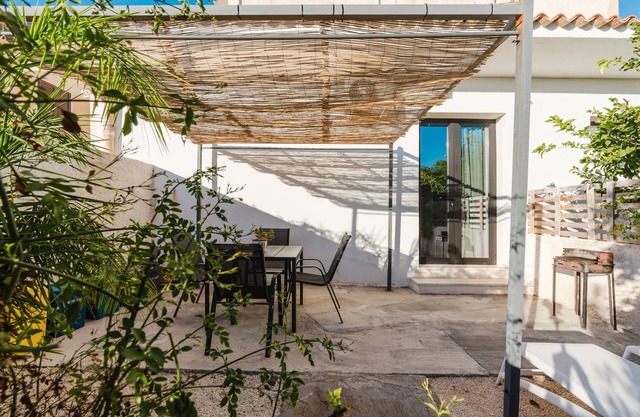 Apartment 'Vento E Salsedine Grecale' with Private Garden, Wi-Fi and Air Conditioning