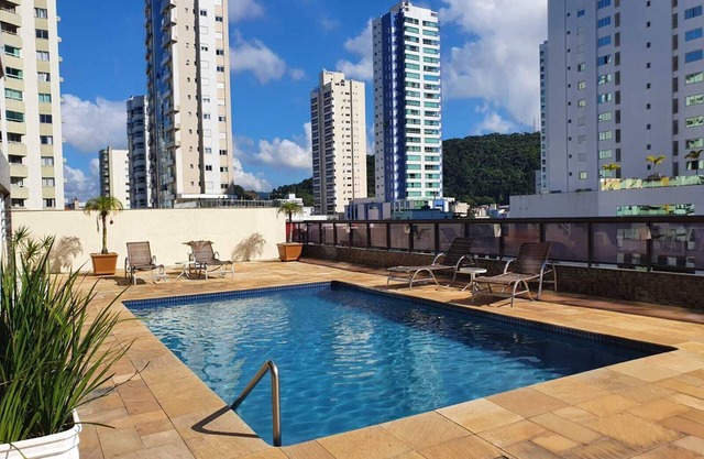 APARTMENT WITH 3 SWIMMING POOLS, WI-FI, AIR COND., GARAGE, CLOSE TO FROM THE SEA