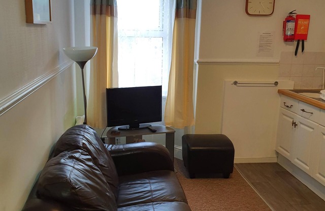 Apartment with Private Bathroom