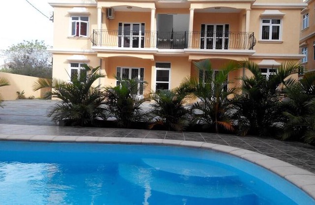 Apartment With 3 Bedrooms In Pereybere, With Shared Pool, Enclosed Garden And Wifi - 600 M From The Beach