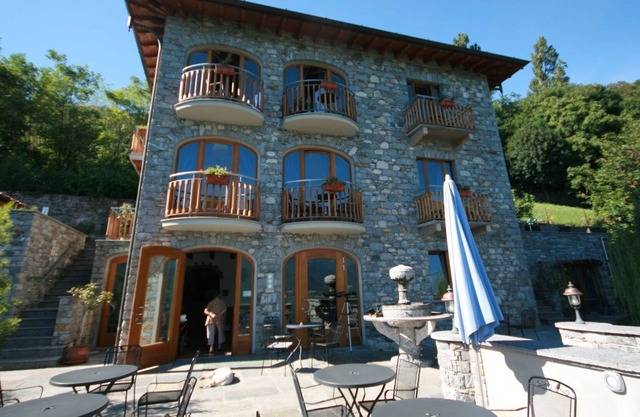 Apartment with a splendid view over Lake Come