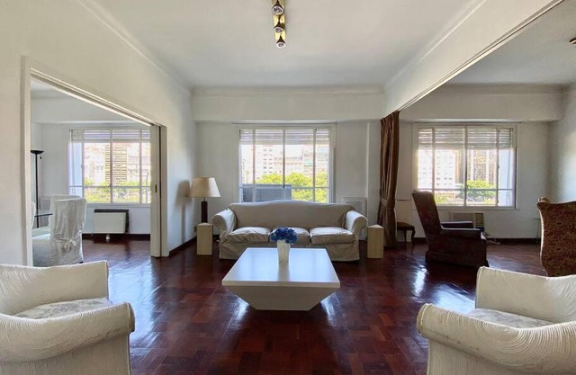 Apartment with a View of 9 de Julio Avenue