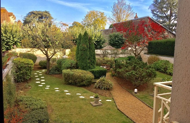 Apartment with terrace and garage in the center of Chartres.