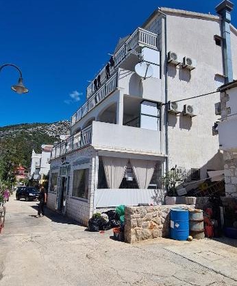 Apartments Ana i Ante