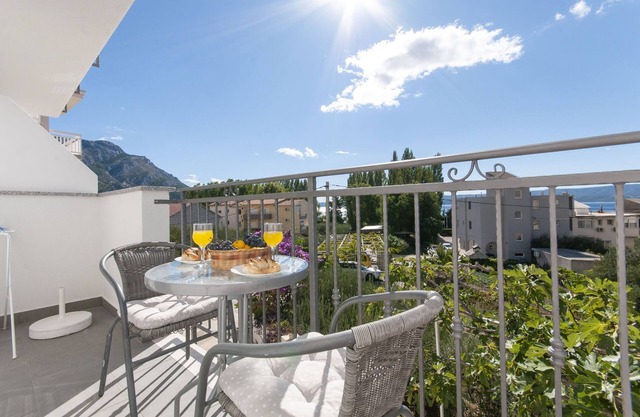 Apartments and Rooms Nikola (45181-A2) - Omis