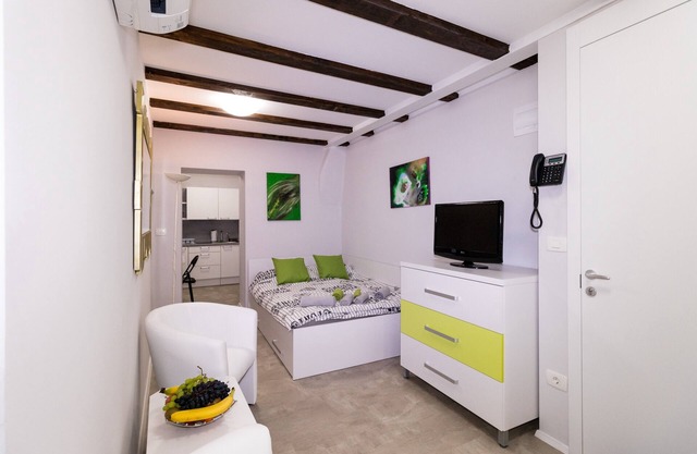 Apartments Bella Tara - Studio in old town Piran